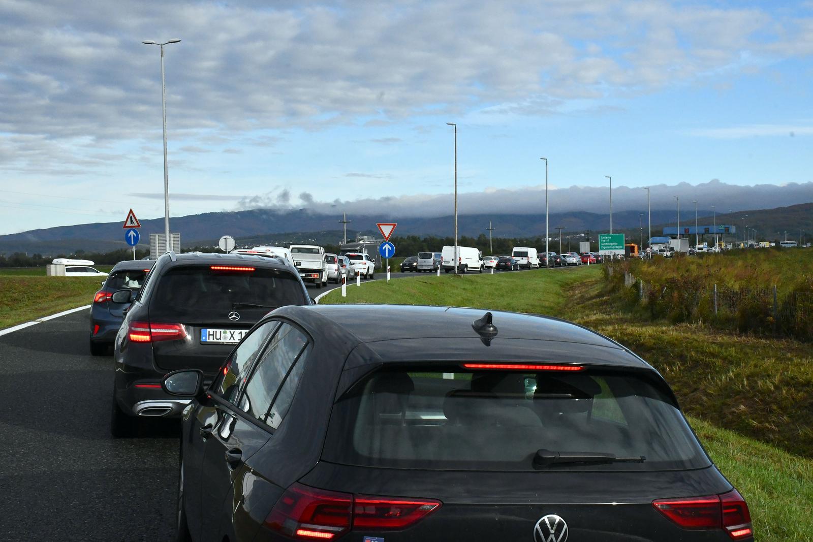 17.09.2024., Okucani - Teska prometna nesreca na A3 Bregana-Lipovac izmedju cvora Nova Gradiska i cvora Okucani. Photo: Ivica Galovic/PIXSELL