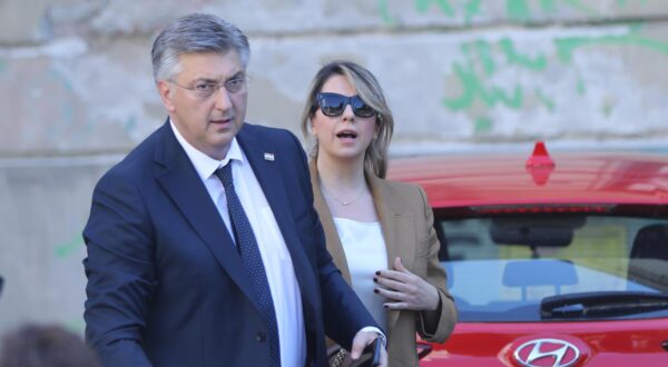 EKSKLUZIVNO 18.05.2024., Zagreb - Premijer Andrej Plenkovic i supruga Ana Maslac Plenkovic snimljeni ispred Crkve Svetog Blaza. Photo: Luka Batelic/PIXSELL