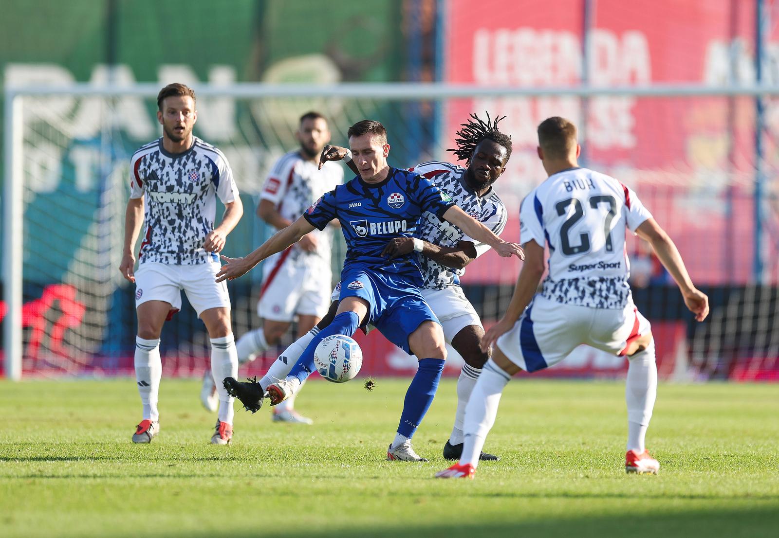 20.10.2024., Koprivnica- Gradski stadion Ivan Kusek Apas u Koprivnici. Slaven Belupo i Hajduk sastali su se u 10. kolu SuperSport HNL-a.  Photo: Slavko Midzor/PIXSELL