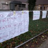 22.10.2024., Zagreb - Veliki prosvjed roditelja ispred skole u koju ide problematicni djecak. Photo: Matija Habljak/PIXSELL