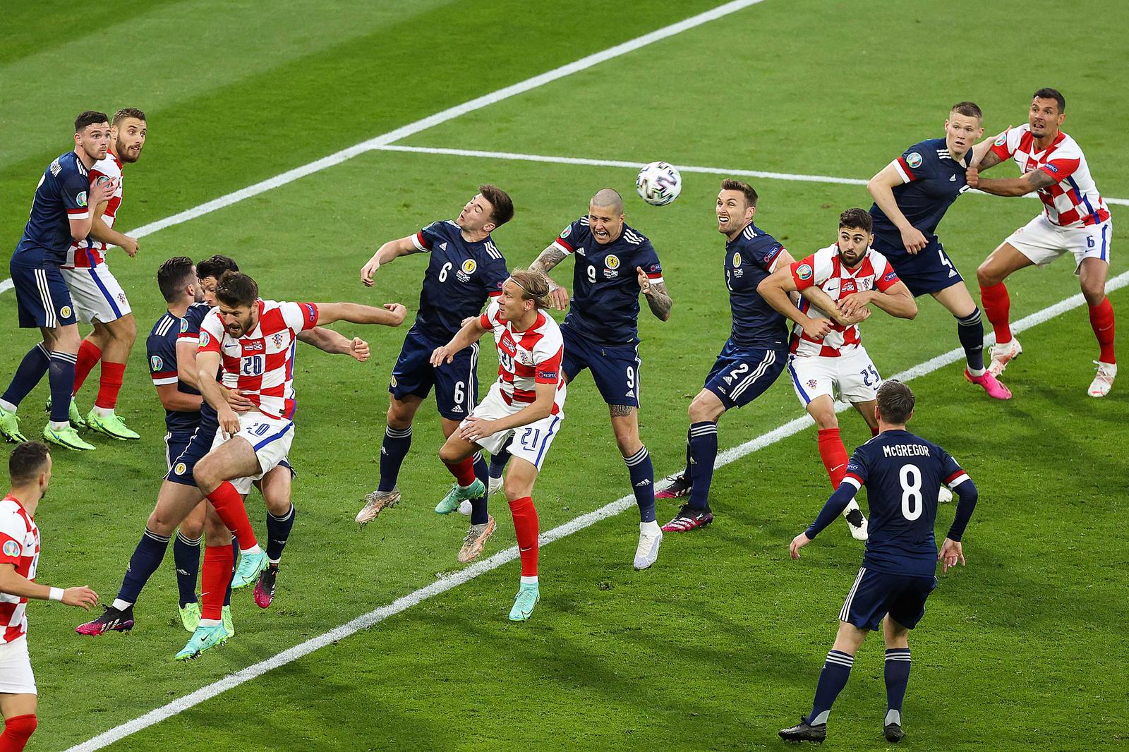 22.6.2021., Glasgow, Skotska - Hampden Park. UEFA Europsko prvenstvo 2020, skupina D, 3. kolo, Hrvatska - Skotska. Bruno Petkovic, Domagoj Vida, Josko Gvardiol, Dejan Lovren, Kieran Tierney, Lyndon Dykes, Stephen O'Donnell, Scott McTominay. "nPhoto: Goran Stanzl/PIXSELL