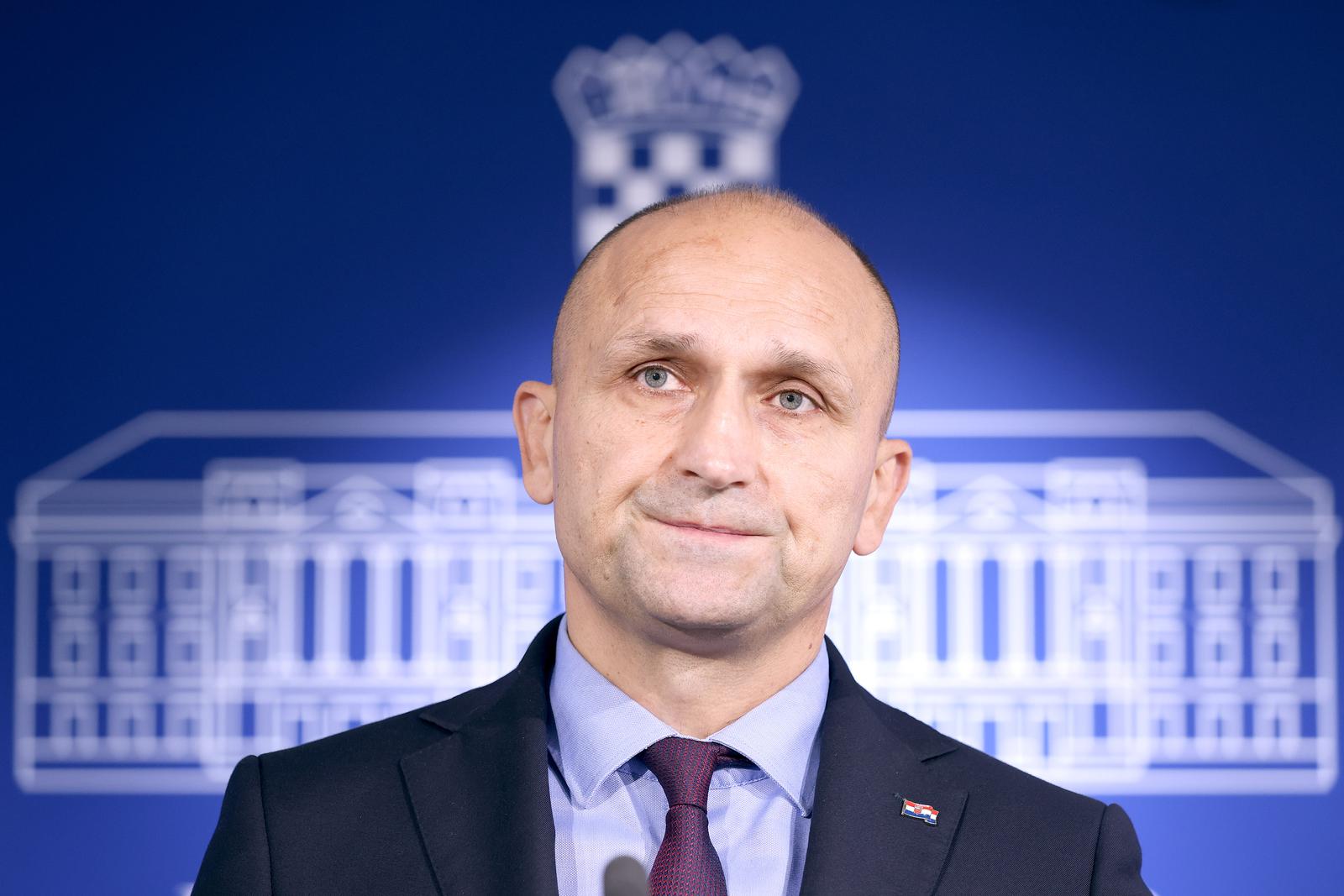 25.09.2024., Zagreb - Na konferenciji za medije odrzanoj u Saboru o sjednici odbora za obranu govorili su je Arsen Bauk i Ivan Anusic. Photo: Patrik Macek/PIXSELL