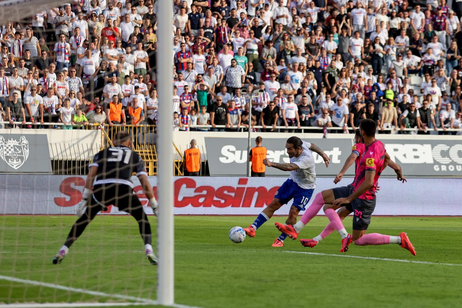 26.10.2024., stadion Poljud, Split - SuperSport HNL, 11. kolo, HNK Hajduk - NK Lokomotiva Photo: Sime Zelic/PIXSELL