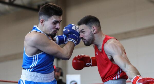 28.01.2024., Sesvete - U OS Jelkovec u Sesvetama odrzano je Finale Prvenstva Hrvatske u boksu. Gabrijel Veocic, Antonio Gabric.  Photo: Tomislav Miletic/PIXSELL