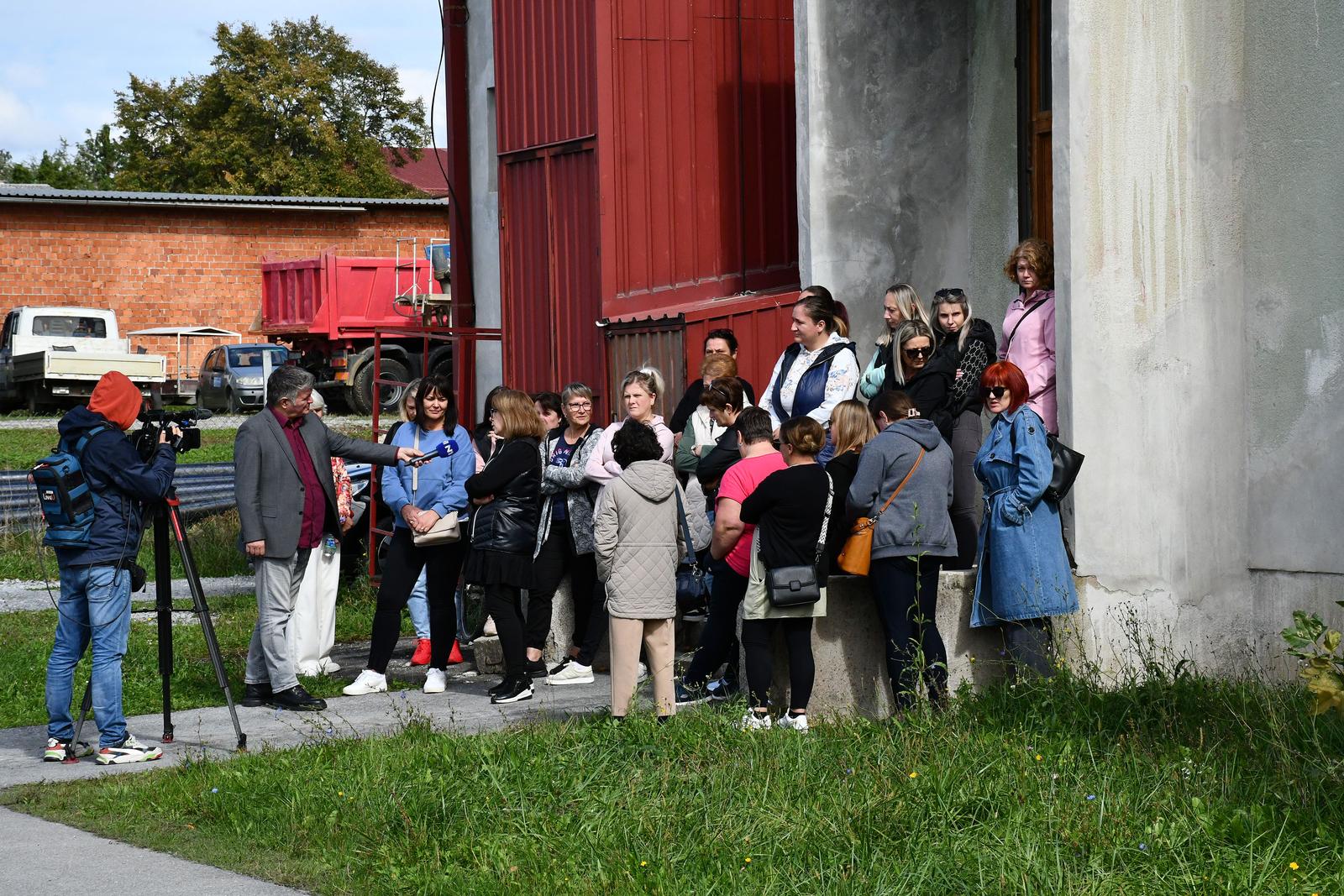 30.09.2024., Daruvar - Trideset djelatnica daruvarske tekstilne tvrtke "Leonarda" dobilo otkaz.  Photo: Ivica Galovic/ PIXSELL/PIXSELL