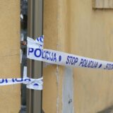 30.10.2023., Zagreb - Da opasnost od pada dijelova zgrada jos uvijek nije prosla pokazuje stara kuca na Katarinskom trgu koja je ogradjena policijskom trakom zbog pada predmeta sa krova na prolaznika. Photo: Patrik Macek/PIXSELL