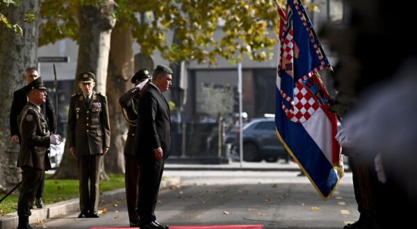 31.10.2024., Zagreb - Predsjednik Republike i vrhovni zapovjednik Oruzanih snaga Republike Hrvatske Zoran Milanovic odradio je sastanak s nacelnikom Glavnog stozera OSRH i njegovim suradnicima, nacelnicima uprava Glavnog stozera OSRH i zapovjednicima grana OSRH.  Photo: Marko Lukunic/PIXSELL