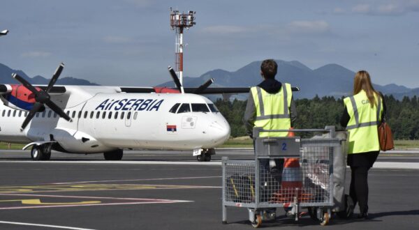 29.05.2020., Slovenija, Brnik - Dolazak prvog putnickog zrakoplova Air Srbija u zracnu luku Brnik po ukidanju mjera vezanih uz epidemiju koronavirusa. Photo: Ziga ZivuloviC jr./FA Bobo/PIXSELL