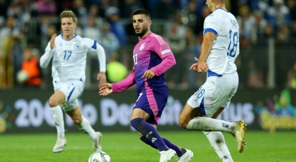 Soccer Football - UEFA Nations League - Group A3 - Bosnia and Herzegovina v Germany - Bilino Polje Stadium, Zenica, Bosnia and Herzegovina - October 11, 2024 Germany's Deniz Undav in action with Bosnia and Herzegovina's Nikola Katic REUTERS/Amel Emric Photo: AMEL EMRIC/REUTERS