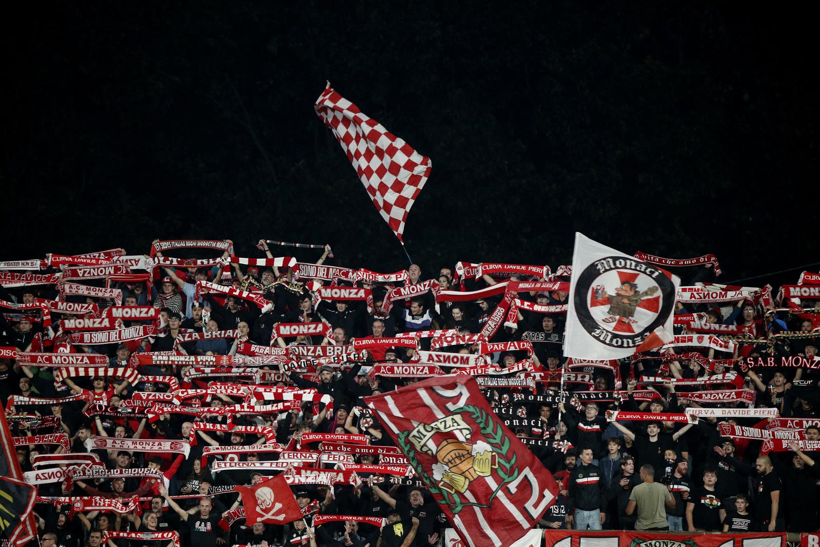 Soccer Football - Serie A - Monza v Inter Milan - U-Power Stadium, Monza, Italy - September 15, 2024 Monza fans REUTERS/Alessandro Garofalo Photo: ALESSANDRO GAROFALO/REUTERS