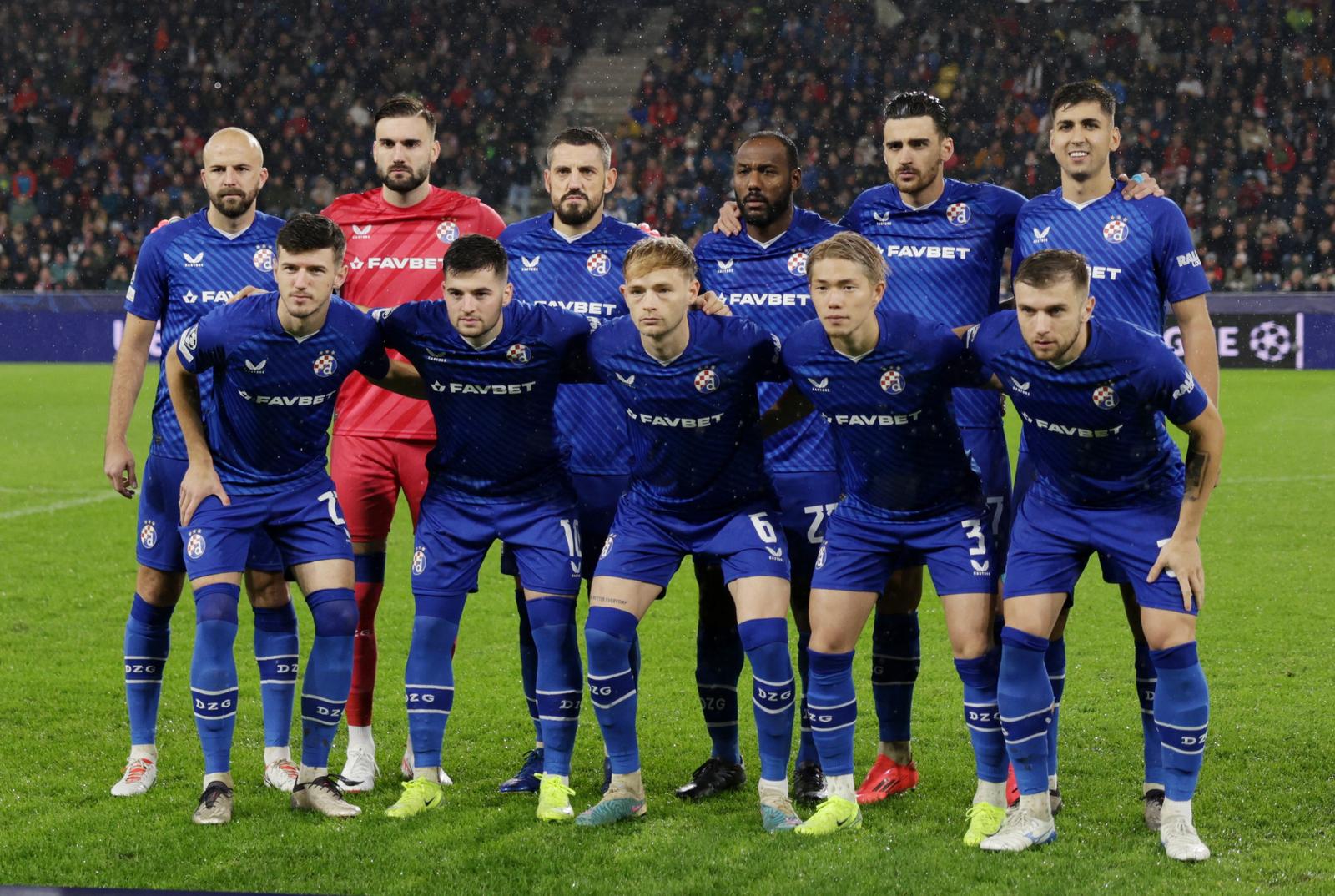 Soccer Football - Champions League - FC Salzburg v GNK Dinamo Zagreb - Red Bull Arena Salzburg, Salzburg, Austria - October 23, 2024 GNK Dinamo Zagreb players pose for a team group photo before the match REUTERS/Gintare Karpaviciute Photo: Gintare Karpaviciute/REUTERS