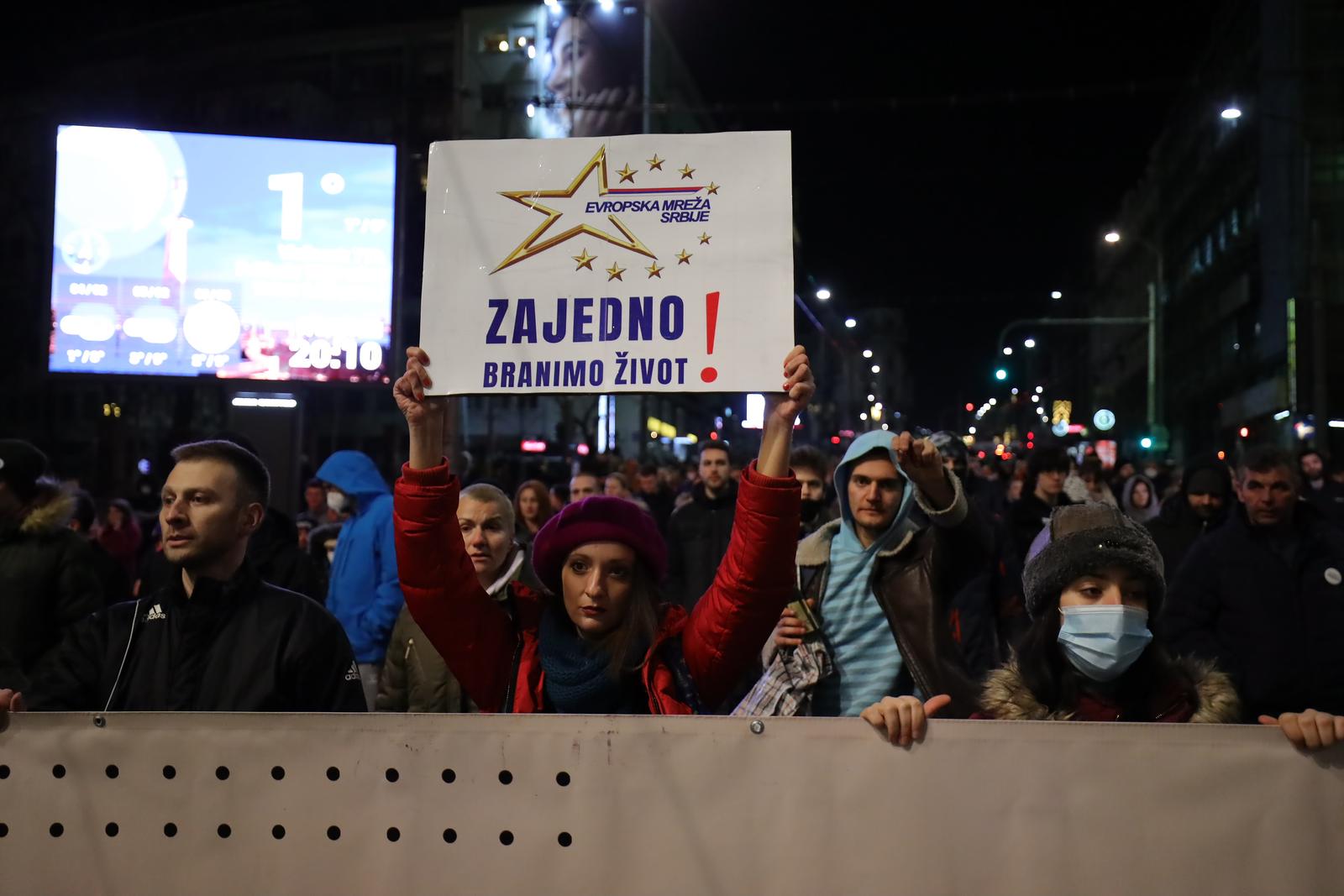 03, February, 2022, Belgrade - In front of the Presidency of Serbia, despite the ban on the gathering, several hundred citizens gathered at a protest organized by the organization Kreni - Promeni, demanding a ban on the extraction of pine and lithium. Photo: Milan Maricic/ATAImages

03, februar, 2022, Beograd - Ispred Predsednistva Srbije, uprkos zabrani skupa, okupilo se nekoliko stotina gradjana na protestu koji je organizovala organizacija Kreni - Promeni trazeci zabranu iskopavanja bora i litijuma. Photo: Milan Maricic/ATAImages Photo: Milan Maricic/ATAImages/PIXSELL