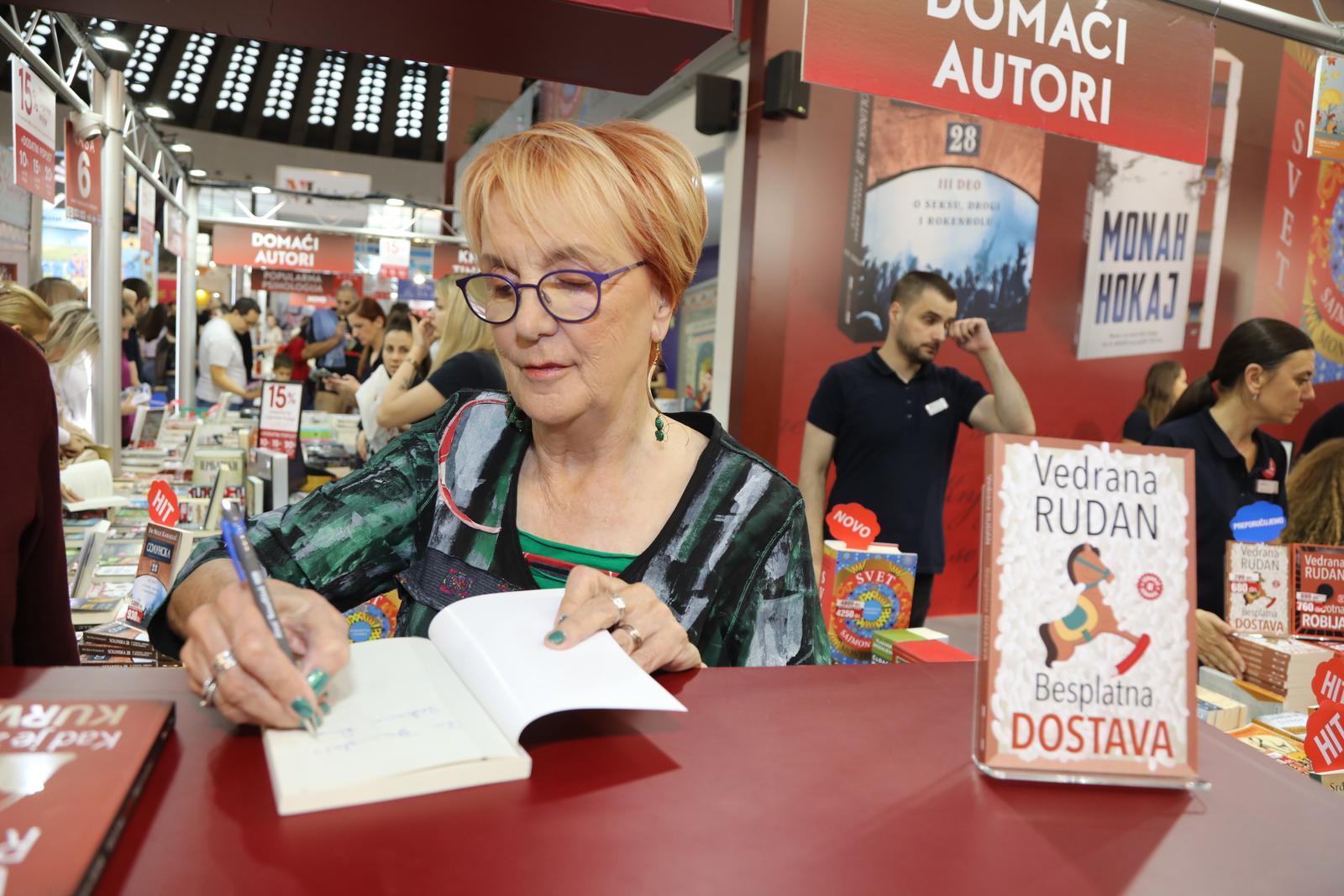 28, October, 2023, Belgrade -Vedrana Rudan signed her books and socialized with readers at the stand of the Laguna publishing house. Vedrana Rudan. Photo:  

28, oktobar, 2023, Beograd - Vedrana Rudan je na standu izdavacke kuce Laguna potpisivala svoje knjige i druzila se sa citaocima. Photo:   Photo: M.M./ATAImages/PIXSELL