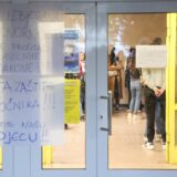 22.10.2024., Zagreb - Veliki prosvjed roditelja ispred skole u koju ide problematicni djecak. Photo: Matija Habljak/PIXSELL