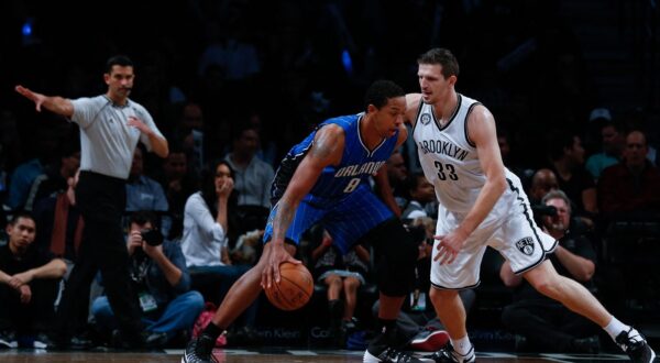 NEW YORK, USA- NOVEMBER 09:  Channing Frye (L) of Orlando Magic  in action against Mirza Teletovic of Brooklyn Nets during an NBA basketball game at Barclays Center on November 9, 2014, in New York, USA. (Cem Ozdel - Anadolu Agency),Image: 210557048, License: Rights-managed, Restrictions: , Model Release: no, Credit line: CEM OZDEL / AFP / Profimedia