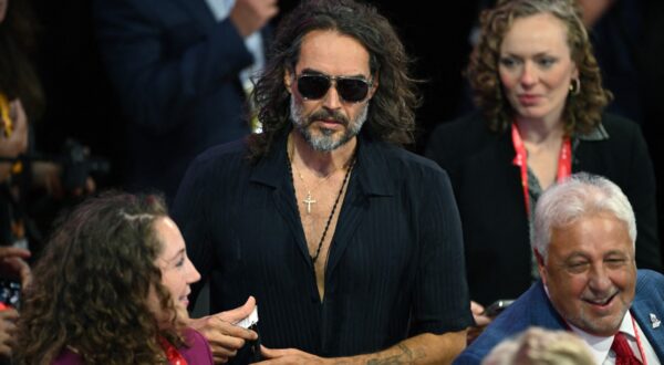 MILWAUKEE, WISCONSIN - JULY 18: Comedian and actor Russell Brand attends the fourth day of the Republican National Convention at the Fiserv Forum on July 18, 2024 in Milwaukee, Wisconsin. Delegates, politicians, and the Republican faithful are in Milwaukee for the annual convention, concluding with former President Donald Trump accepting his party's presidential nomination. The RNC takes place from July 15-18.   Leon Neal,Image: 890724268, License: Rights-managed, Restrictions: , Model Release: no, Credit line: LEON NEAL / Getty images / Profimedia