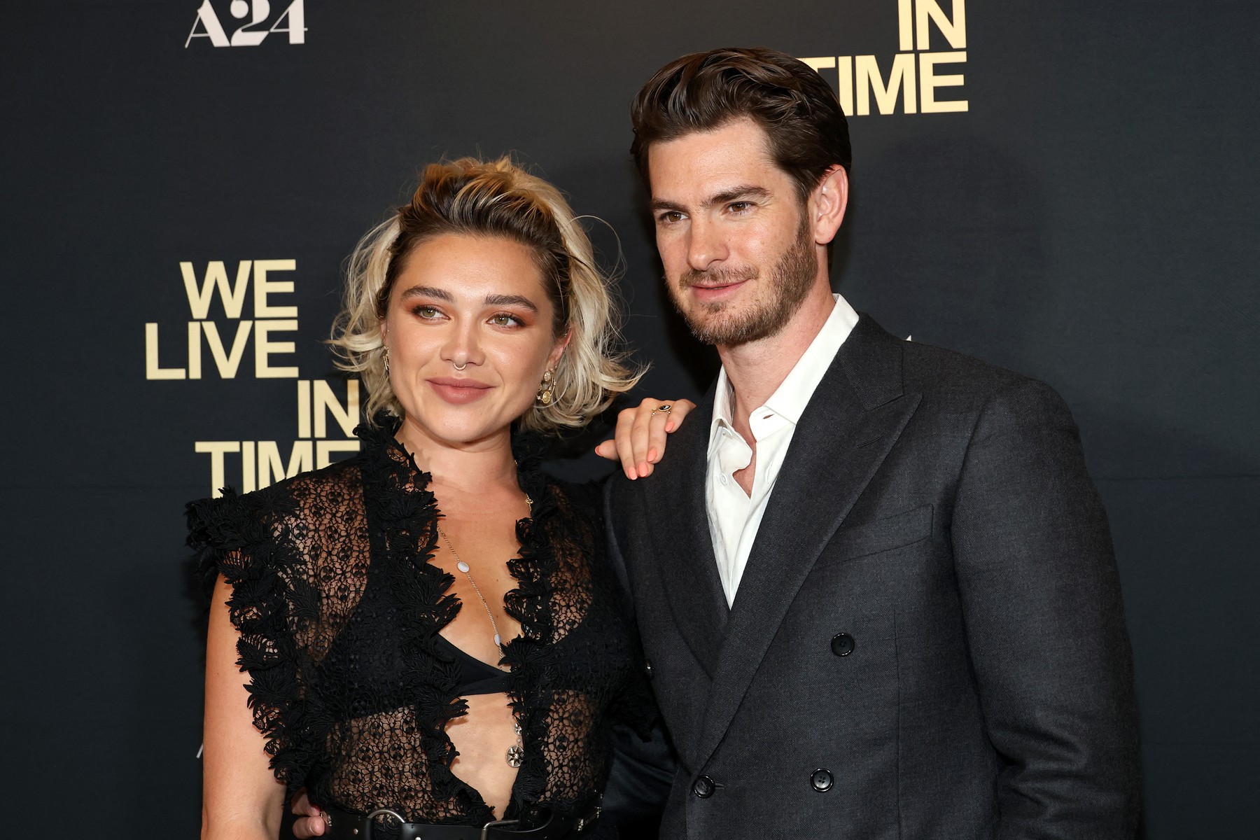 NEW YORK, NEW YORK - SEPTEMBER 09: (L-R) Florence Pugh and Andrew Garfield attend A24's "We Live in Time" New York Screening at Crosby Street Hotel on September 09, 2024 in New York City.   Marleen Moise,Image: 906201307, License: Rights-managed, Restrictions: , Model Release: no, Credit line: Marleen Moise / Getty images / Profimedia