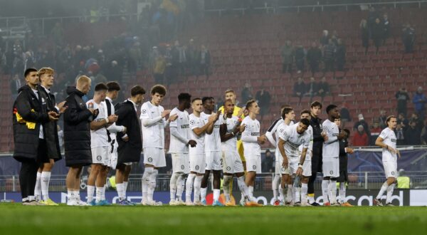 Sturm Graz's players acknowledge their fans at the end of the UEFA Champions League football match between SK Sturm Graz and Club Brugge KV in Klagenfurt, Austria on October 2, 2024.,Image: 915529605, License: Rights-managed, Restrictions: Austria OUT
SOUTH TYROL OUT, Model Release: no, Credit line: ERWIN SCHERIAU / AFP / Profimedia