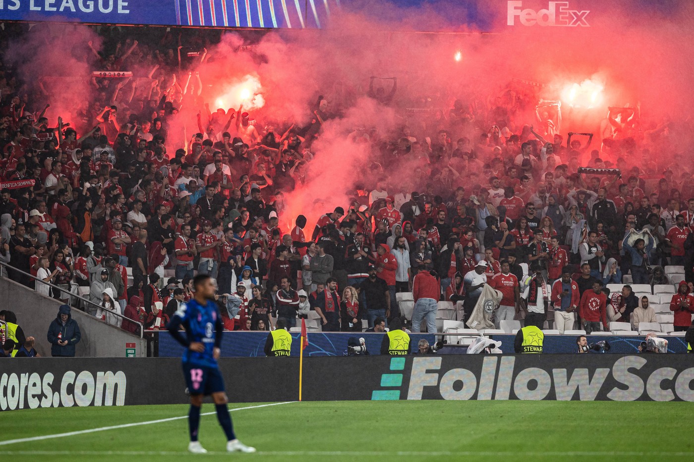 SL Benfica fans seen celebrating a goal during the UEFA Champions League football match between SL Benfica and Atletico Madrid at Estadio da Luz Stadium. (Final score: SL Benfica 4 - 0 Atletico Madrid) - David Martins / SOPA Images//SOPAIMAGES_sopa0101213/Credit:SOPA Images/SIPA/2410040839,Image: 916212956, License: Rights-managed, Restrictions: , Model Release: no, Credit line: SOPA Images / Sipa Press / Profimedia