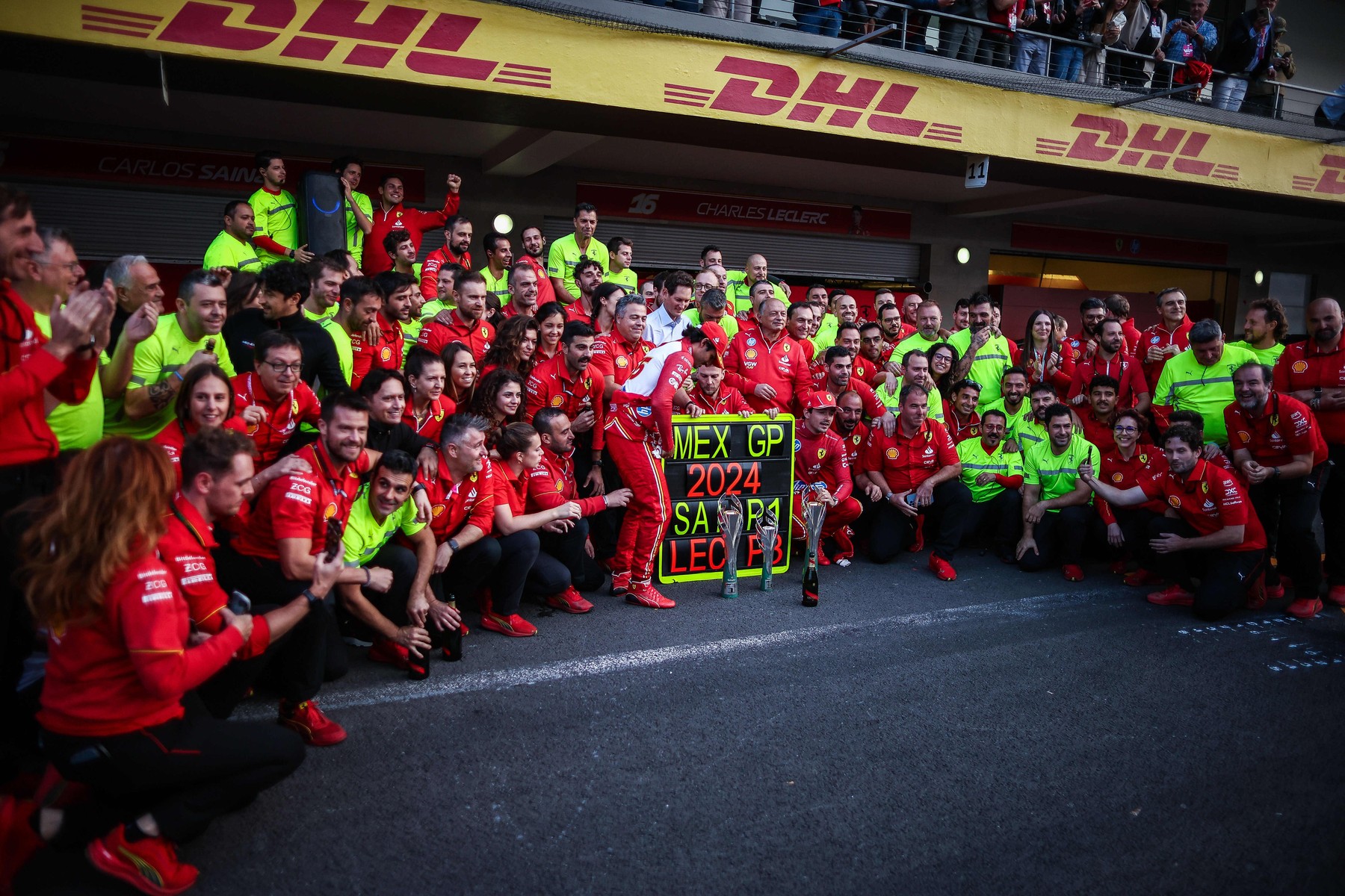 Scuderia Ferrari win celebration, SAINZ Carlos (spa), Scuderia Ferrari SF-24, portrait during the Formula 1 Gran Premio de la Ciudad de Mexico 2024, 20th round of the 2024 Formula One World Championship from October 25 to 27, 2024 on the Autodromo Hermanos Rodriguez, in Mexico City, Mexico -,Image: 927182471, License: Rights-managed, Restrictions: 00124021, Model Release: no, Credit line: Eric Alonso / Panoramic / Profimedia