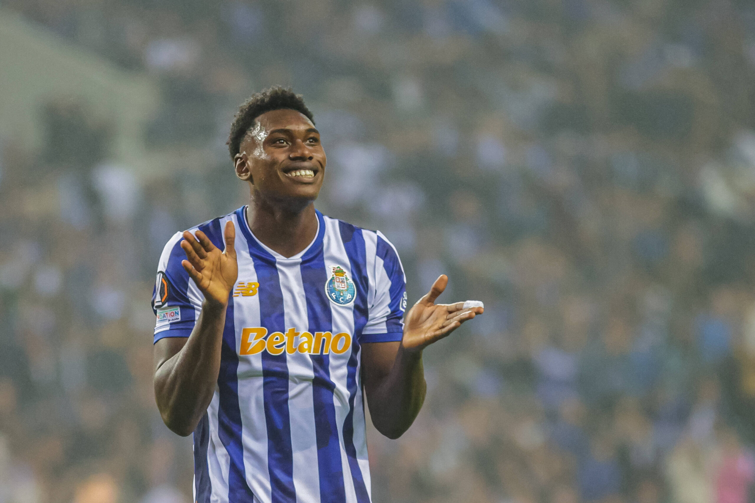 UEFA Europa League, FC Porto vs Manchester United, ManU photography by guelbergoes Porto, Portugal, Oct. 3rd, 2024, UEFA Europa League, FC Porto vs Manchester United, photography by guelbergoes at the Estadio do Dragao, Samu Omorodion, playing for FC Porto, Porto Portugal