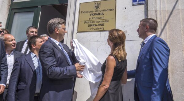 20.08.2018., Split - Predsjednik Vlade Andrej Plenkovic nazocio otvaranju Ureda Pocasnoga konzulata Ukrajine. rPhoto: Miranda Cikotic/PIXSELL