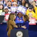 epaselect epa11695360 Democratic presidential candidate US Vice President Kamala Harris (R) is introduced by actor and singer Jennifer Lopez (L) during a campaign rally at Craig Ranch Regional Park in North Las Vegas, Nevada, USA, 31 October 2024.  EPA/BIZUAYEHU TESFAYE