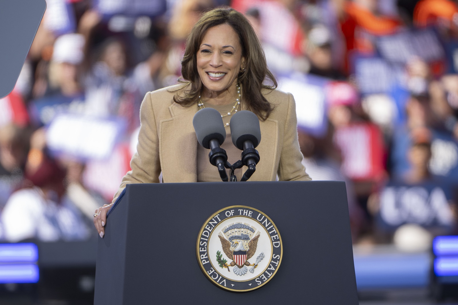 epa11697852 Democratic Presidential candidate and current US Vice President Kamala Harris addresses supporters at a campaign rally held at the Atlanta Civic Center in Atlanta, Georgia, USA, 02 November 2024. The United States will hold its presidential election on 05 November 2024. 
2024.  EPA/EDWARD M. PIO RODA