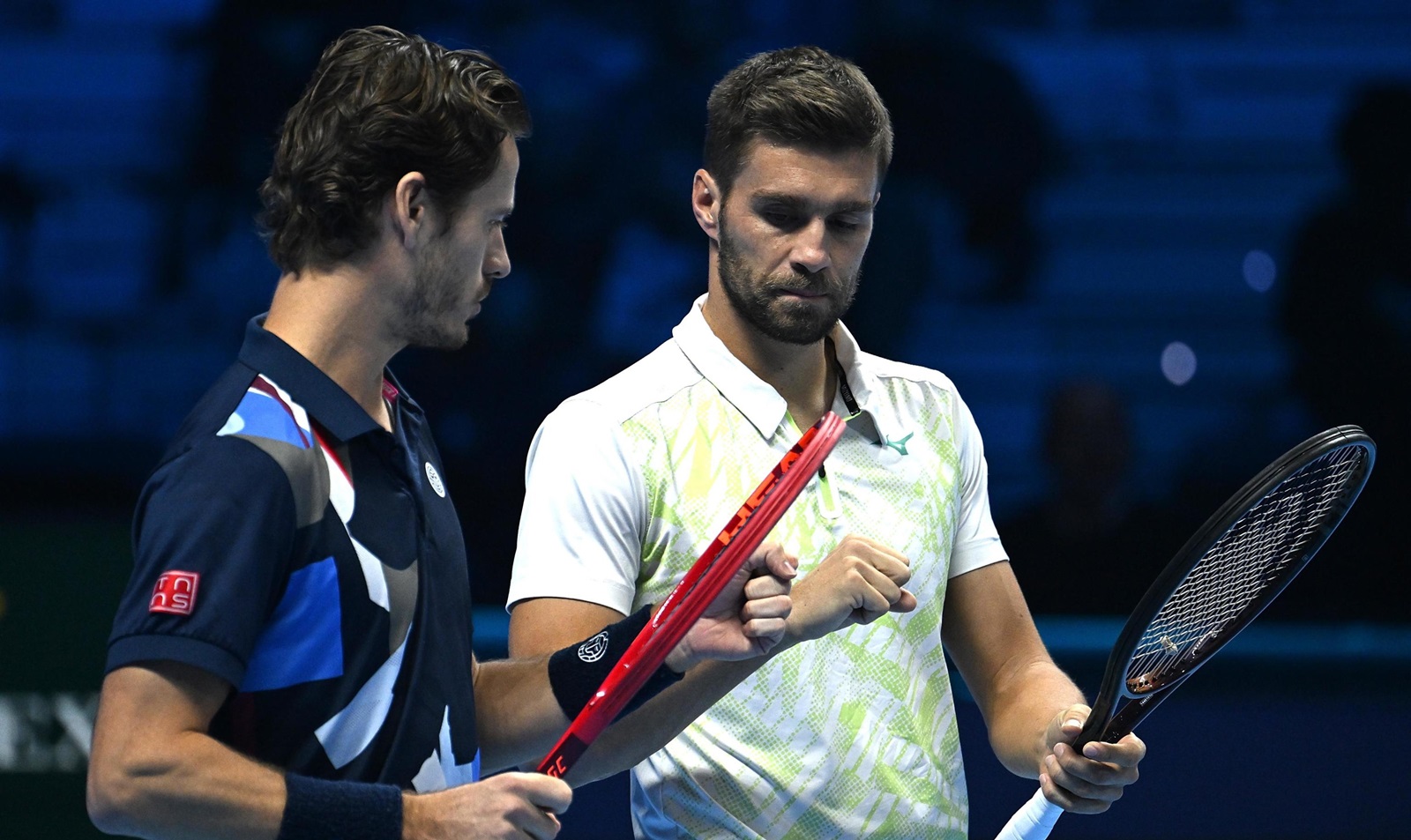 epa11716812 Wesley Koolhof (L) and Nikola Mektic (R) react during their doubles Round Robin match against Marcel Granollers and Horacio Zeballos at the Nitto ATP Finals in Turin, Italy, 12 November 2024.  EPA/MASSIMO RANA