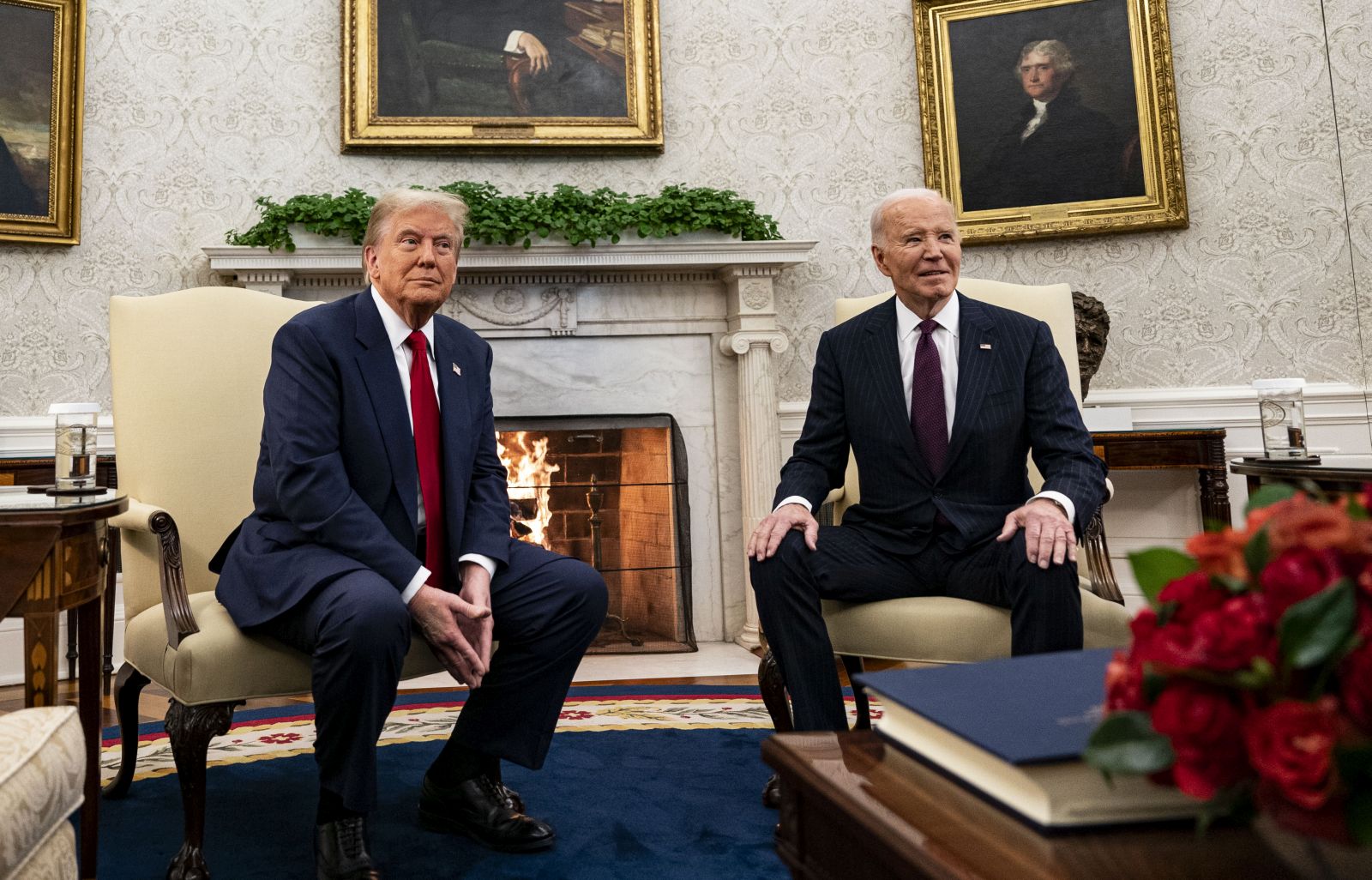 epa11718889 US President Joe Biden (R) and President-elect Donald Trump during a meeting in the Oval Office of the White House in Washington, DC, USA, 13 November 2024. Biden will argue in favor of continued US aid to Ukraine during the transition to President-elect Donald Trump's administration, according to national security advisor Jake Sullivan.  EPA/AL DRAGO / POOL