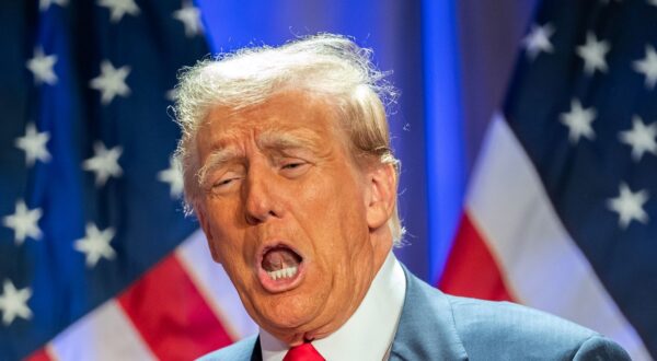 epa11719536 US President-elect Donald Trump gestures during a meeting with House Republicans at the Hyatt Regency hotel in Washington, DC, USA, 13 November 2024.  EPA/ALLISON ROBBERT / POOL