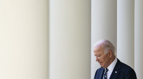 epa11707738 US President Joe Biden arrives to speak during an address to the nation in the Rose Garden of the White House in Washington, DC, USA, 07 November 2024. Biden stated he accepts the choice the country made, after former US President Donald Trump beat out US Vice President Kamala Harris to become 47th president of the United States.  EPA/AL DRAGO / POOL