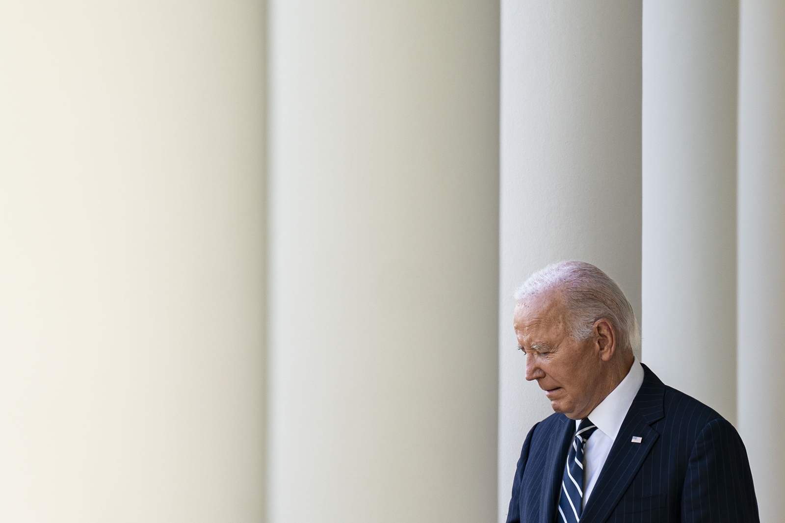 epa11707738 US President Joe Biden arrives to speak during an address to the nation in the Rose Garden of the White House in Washington, DC, USA, 07 November 2024. Biden stated he accepts the choice the country made, after former US President Donald Trump beat out US Vice President Kamala Harris to become 47th president of the United States.  EPA/AL DRAGO / POOL