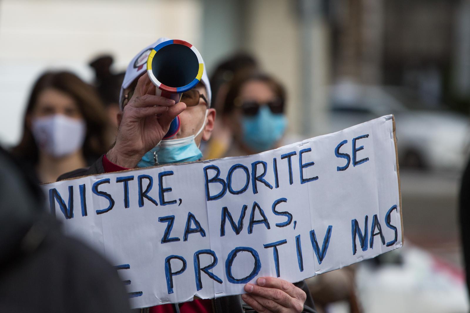 10.12.2020., Mostar - Preko dvije i pol tisuce zdravstvenih radnika u Hercegovacko-neretvanskoj Zupaniji stupilo u generalni strajk. Photo: Denis Kapetanovic/PIXSELL