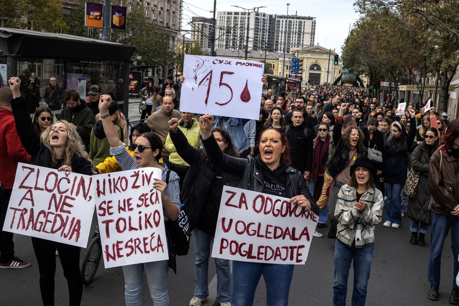 Demonstrators protest to commemorate an accident at a railway station in the Serbian city of Novi Sad, for which they blame negligence and corruption by the authorities, in front of the government in Belgrade, Serbia November 3, 2024. REUTERS/Marko Djurica Photo: MARKO DJURICA/REUTERS