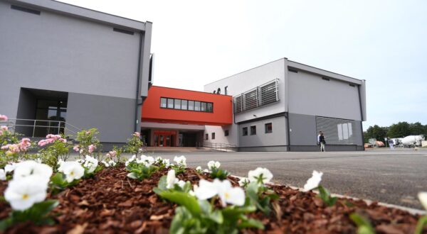 03.09.2015., Velika Gorica - Novoizgradjena osnovna skola u Novom Cicu."nPhoto: Slavko Midzor/PIXSELL