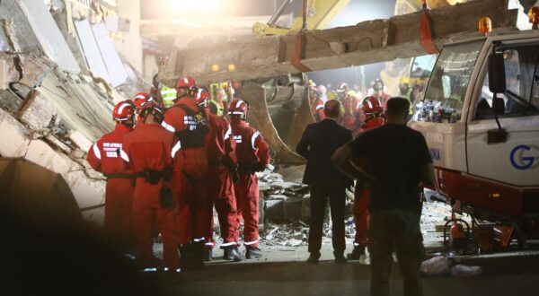 01, November, 2024, Novi Sad - The overpass of the railway station in Novi Sad collapsed, a large number of firefighters and emergency vehicles are on the ground, and rescue teams are working to extract people trapped under the structure of the collapsed overpass.

01, novembar, 2024, Novi Sad - Urusila se nadstresnica Zeleznicke stanice u Novom Sadu, veliki broj vatrogasac i vozila Hitne pomoci je na terenu, a spasilacke ekipe rade na izvlacenju ljudi zarobljenih ispod konstrukcije urusene nadsterasnice koja se urusila. Photo: M.M./ATAImages/PIXSELL