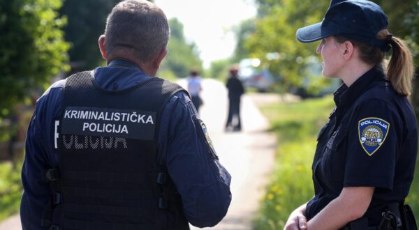 02.07.2023.,Sisak - Ocevid nakon ubojstva u ulici Capraske poljane u Sisku Photo: Zeljko Hladika/PIXSELL