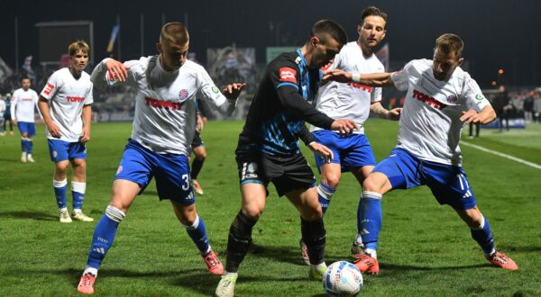 03.11.2024., stadion Varteks, Varazdin - SuperSport HNL, 12. kolo, NK Varazdin - HNK Hajduk. Michele Sego, Ivan Rakitic, Dario Melnjak Photo: Vjeran Zganec Rogulja/PIXSELL