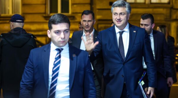 04.11.2024., Zagreb - Andrej Plenkovic dolazi na sjednicu Predsjednistva HDZ-a u prostorije Gradskog odbora HDZ-a u Gundulicevoj ulici. Photo: Slavko Midzor/PIXSELL