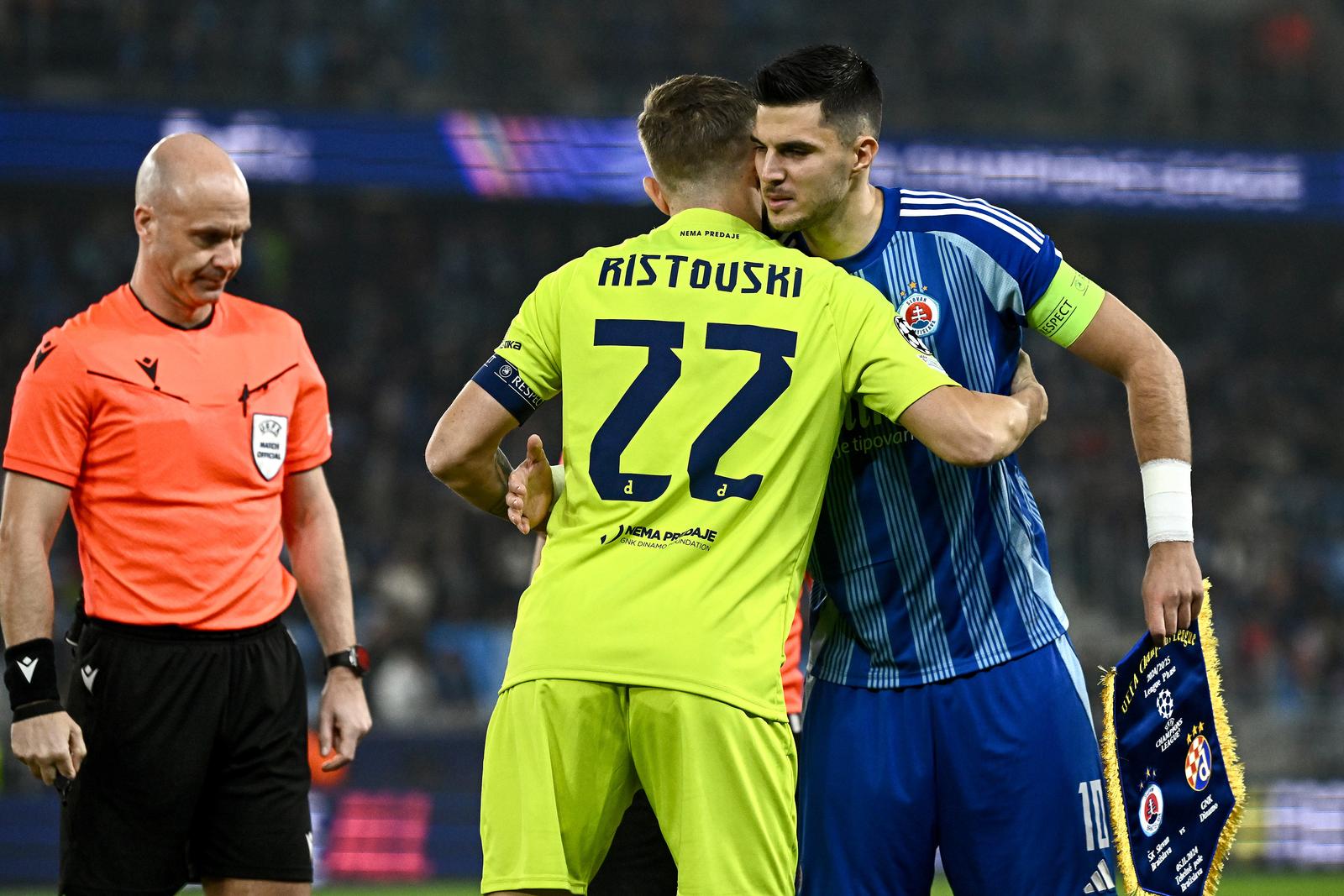 05.11.2024., stadion Tehelne pole, Bratislava, Slovacka - UEFA Liga prvaka, grupna faza, 4. kolo, SK Slovan Bratislava - GNK Dinamo. Stefan Ristovski, Marko Tolic Photo: Marko Lukunic/PIXSELL