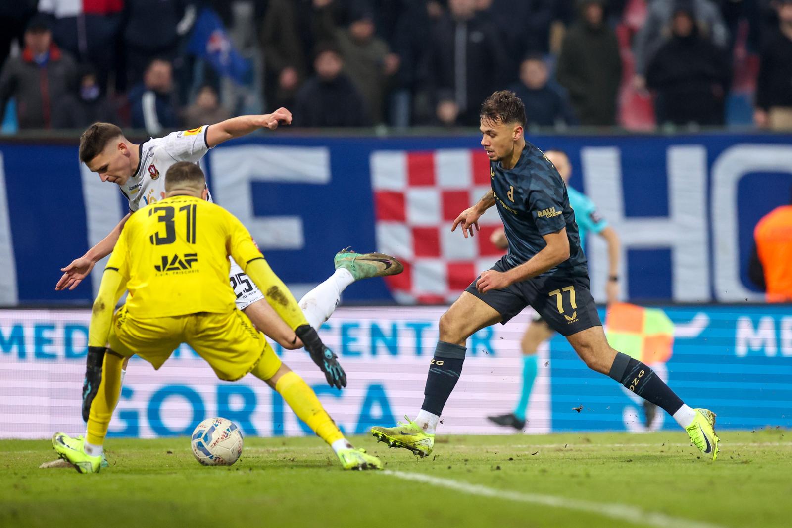 09.11.2024., stadion Velika Gorica - 13. kolo SuperSport HNL-a: HNK Gorica - GNK Dinamo Zagreb. Dario Spikic, 
Kresimir Krizmanic. Photo: Slavko Midzor/PIXSELL