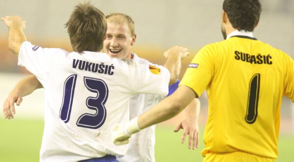 30.09.2010., Poljud, Split - Utakmica 2. kola Europske lige, Hajduk - Anderlecht. Veselje igraca Hajduka. rPhoto: Ivo Cagalj/PIXSELL