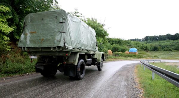 20.07.2011., Fruska Gora, Srbija - Na prostoru obronaka Nacionalnog parka Fruska Gora uhicen je posljednji haski bjegunac Goran Hadzic. Prolazak vojnih kamiona cesta je pojava, buduci da je vojarna blizu. rPhoto: Davor Javorovic/PIXSELL