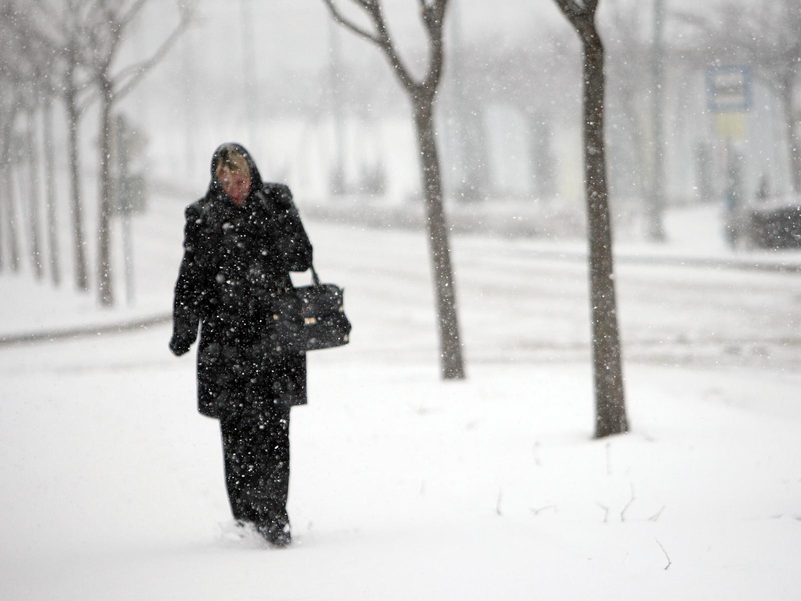 01.02.2012., Dugopolje, Klis - Rano poslijepodne snijezni prekrivac zabijelio je podrucje Klisa i Dugopolja.rPhoto: Ivo Cagalj/PIXSELL