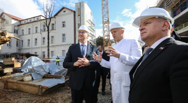 13.02.2024., Zagreb - Premijer Andrej Plenkovic te ministar zdravstva Vili Beros i ministar obnove Branko Bacic obisli su gradiliste KBC-a Sestre Milosrdnice. Ravnatelj klinike dr. Davor Vagic, proveo je premijera i pokazao izvodjenje radova unutar klinike.  Photo: Robert Anic/PIXSELL