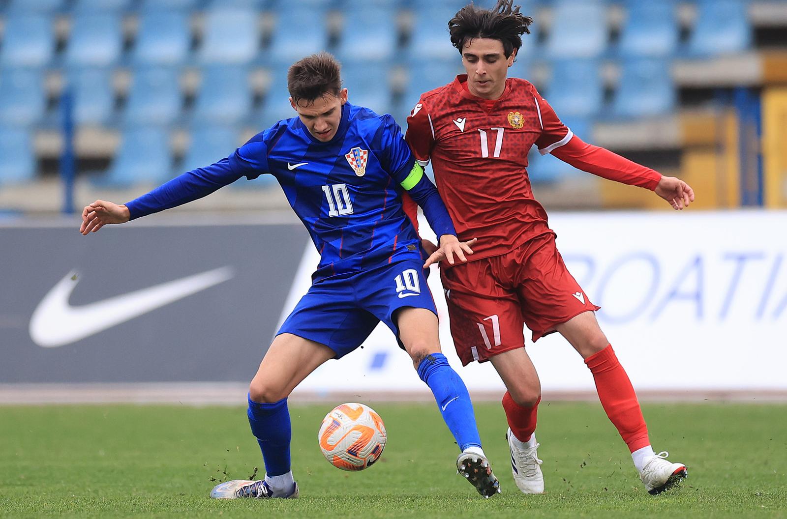 13.11.2024., stadion Branko Cavlovic Cavlek, Karlovac - kvalifikacijski turnir U19 reprezentacija Hrvatske i Armenije u okviru prvog kvalifikacijskog kola za odlazak na Europsko prvenstvo u Rumunjskoj iduce godine.. Photo: Marko Prpic/PIXSELL