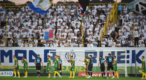 14.04.2024., stadion Aldo Drosina, Pula - SuperSport HNL, 30. kolo, NK Istra 1961 - HNK Rijeka. navijaci Rijeke, Armada Photo: Sasa Miljevic/PIXSELL