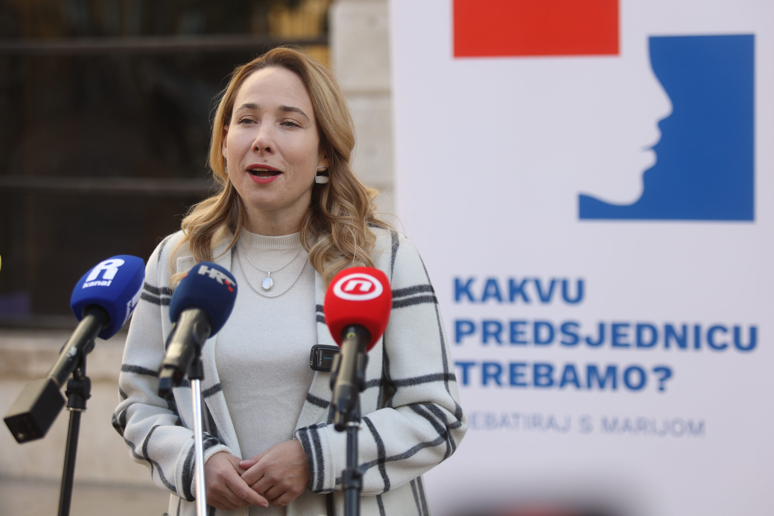 16.11.2024. Rijeka - Nezavisna kandidatkinja za predsjednicu Republike Hrvatske, Marija Selak Raspudic odrzala je konferenciju za medije na kojoj jepredstavila svoj program i viziju Hrvatske, s posebnim naglaskom na ovlasti Predsjednice Republike. Photo: Nel Pavletic/PIXSELL