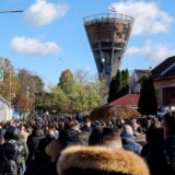 18.11.2023. Vukovar - Pod geslom "Vukovar - moj izbor i u dobru i u zlu" u Vukovaru se obiljezava 32. godisnjica vukovarske tragedije i stradanja u Domovinskom ratu. Kolona sjecanja koju predvode hrvatski branitelji Vukovara zajedno s clanovima obitelji poginulih, nestalih, ubijenih, nasilno odvedenih i umrlih hrvatskih branitelja Vukovara na celu s pripadnicima Hrvatskih obrambenih snaga koji su branili Vukovar. Photo: Emica Elvedji/PIXSELL